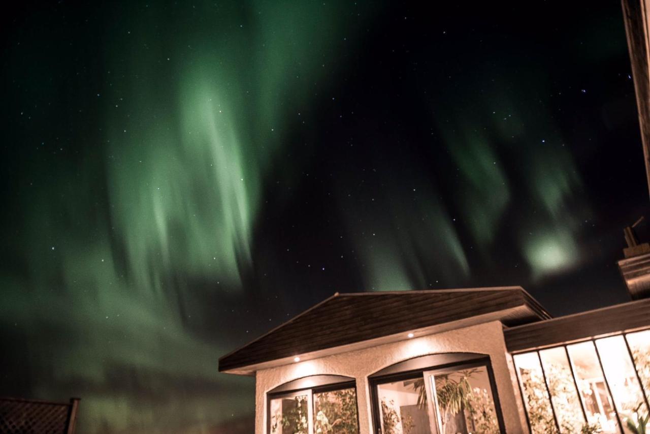 Alka - Cozy Room By The Sea With Private Hot Tub Njarthvik Eksteriør bilde
